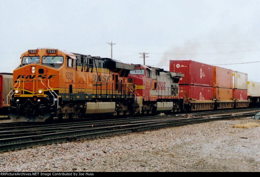 BNSF 7522 East